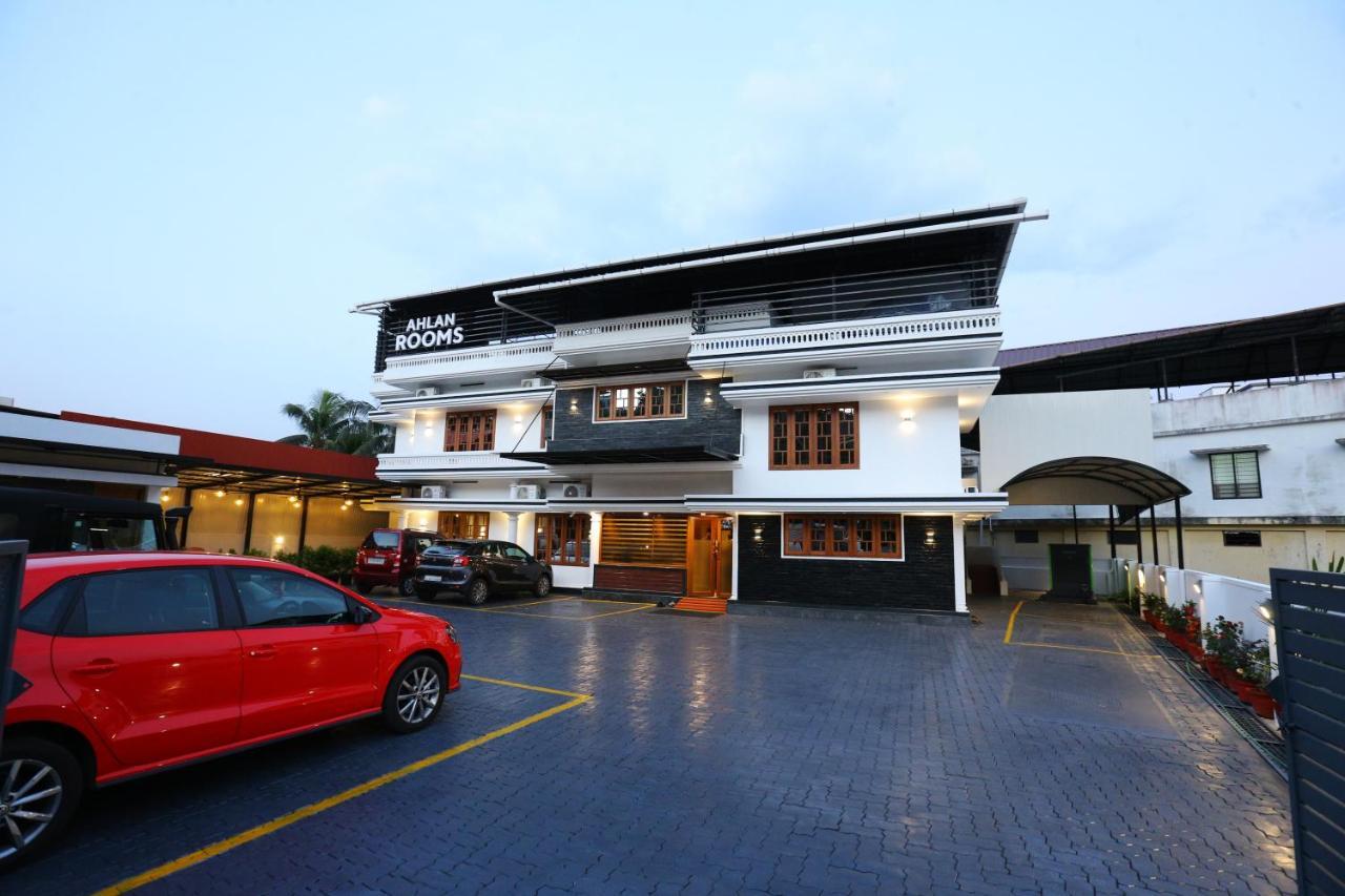 Ahlan Luxury Rooms Kochi Exterior foto